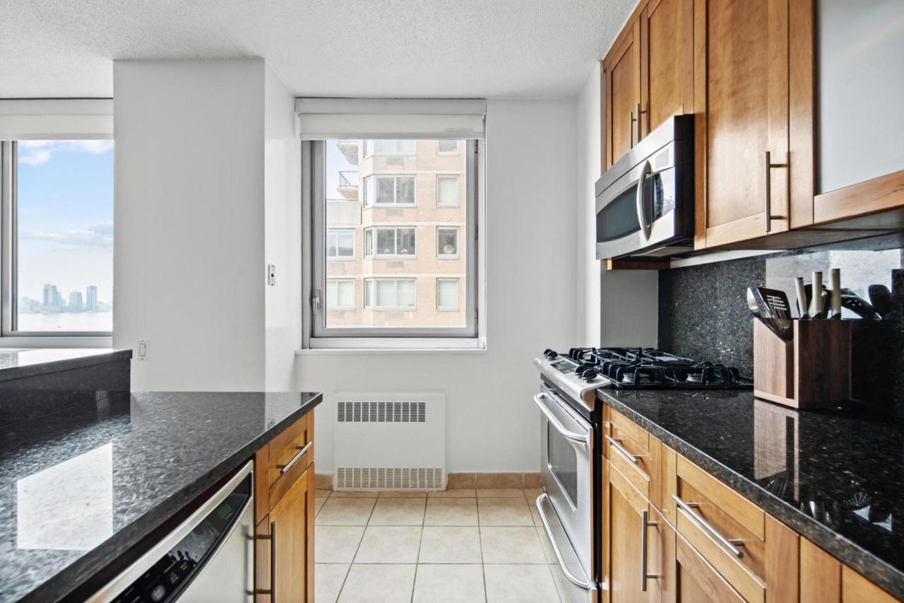 Pangsapuri Midtown East 1br W Gym Nr East River Esplanade Nyc-1382 *
